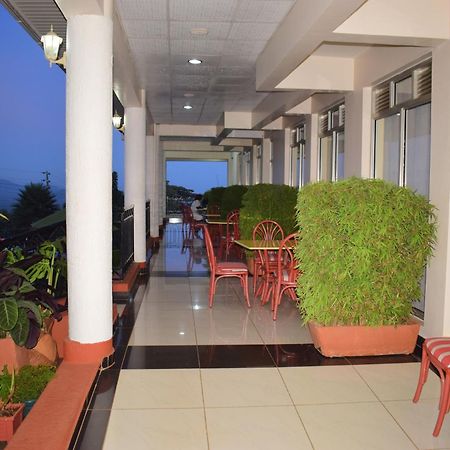 Meru Slopes Hotel Bagian luar foto