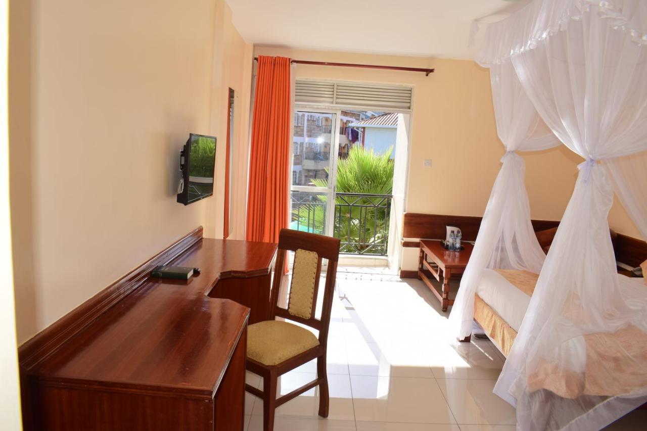 Meru Slopes Hotel Bagian luar foto