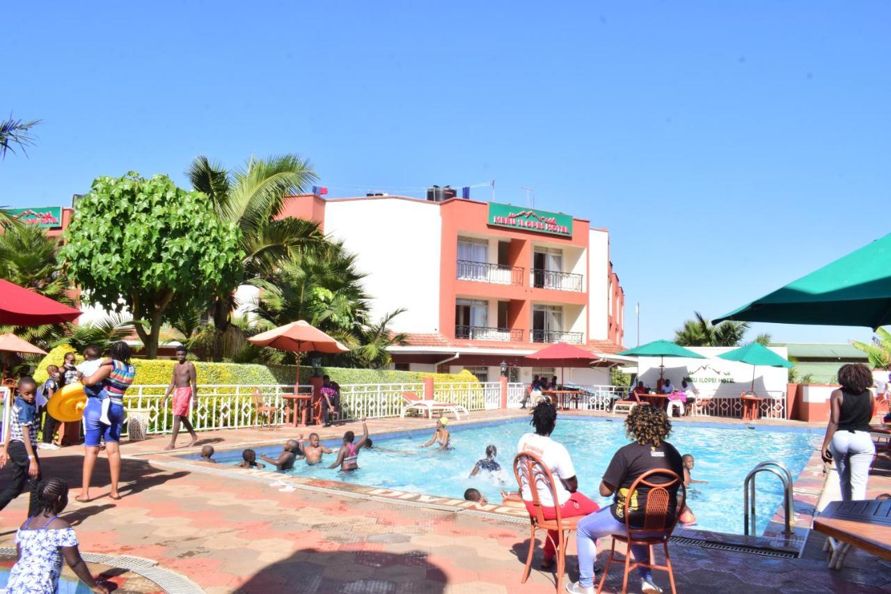 Meru Slopes Hotel Bagian luar foto