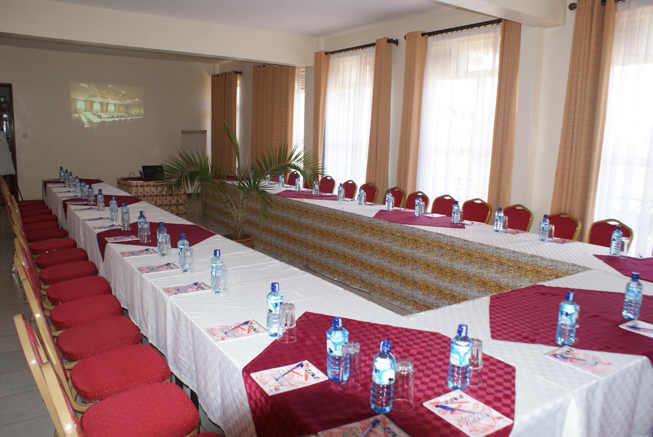 Meru Slopes Hotel Bagian luar foto